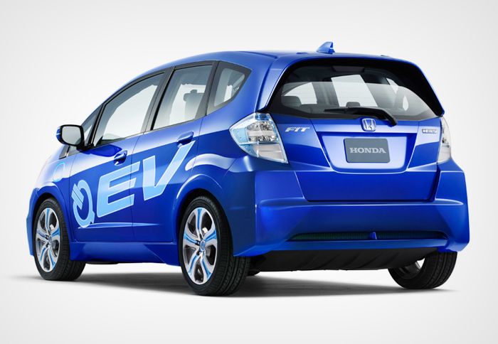 Hλεκτρικά αυτοκίνητα όπως αυτή η έκδοση του Honda Jazz που ετοιμάζεται ήδη θα λανσαριστούν και στην Ευρώπη τα επόμενα χρόνια.  